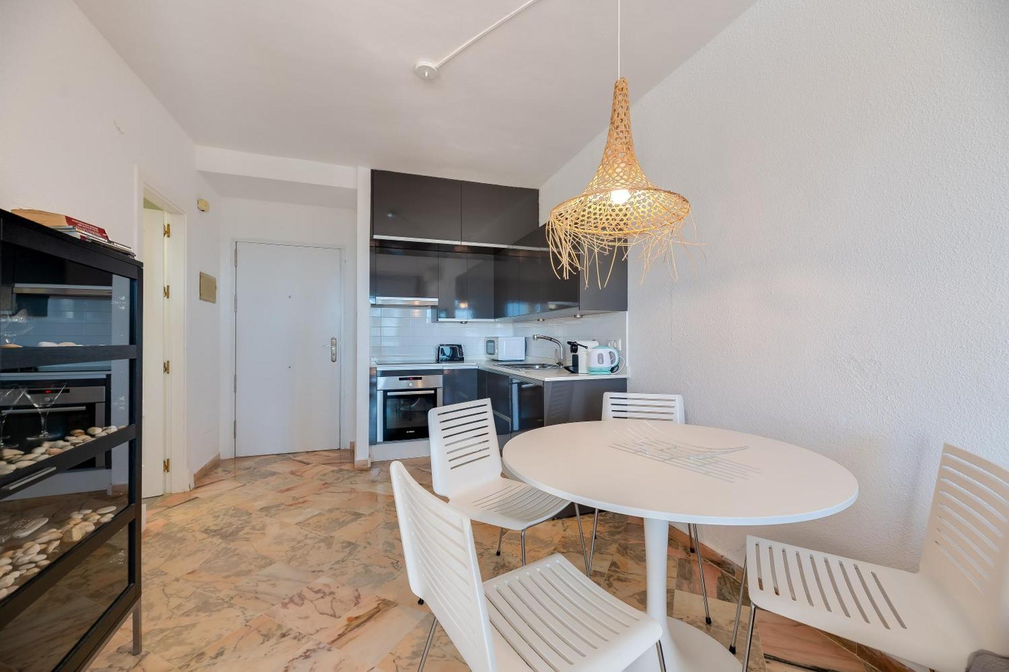 Front Line Beach Studio Apartment Marbella Esterno foto